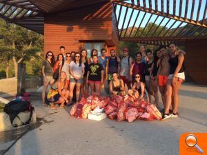 Los campos de voluntariado fomentan la conservación del patrimonio de l’Alfàs