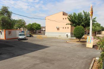 Comencen les obres de la coberta de l'Aulari del Col·legi Pla Barraquers