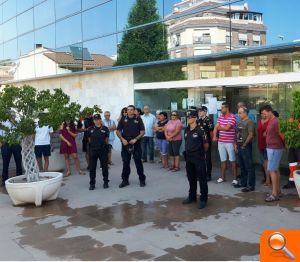 Almenara condemna els atemptats terroristes a Catalunya - (foto 4) Almenara condemna els atemptats terroristes a Catalunya - (foto 4)