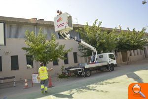 Vila-real posa a punt els col·legis i edificis en previsió de les pluges de la tardor - (foto 2)