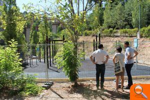 L’Alcalde visita les obres del circuit biosaludable a la vora del riu - (foto 2)