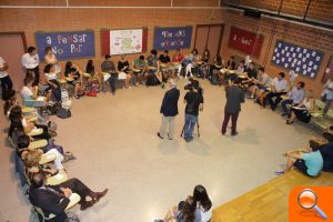 La Generalitat invita a reflexionar a jóvenes y mayores sobre la necesidad de mejorar los hábitos de  movilidad - (foto 2)