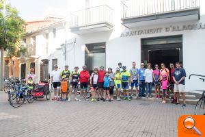 Alaquàs, Aldaia i Xirivella es desplacen en bici fins a València per reivindicar el carril bici - (foto 2) Alaquàs, Aldaia i Xirivella es desplacen en bici fins a València per reivindicar el carril bici - (foto 2)