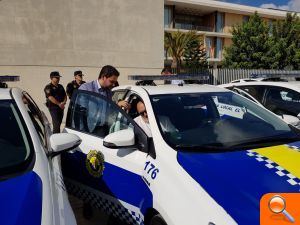 Caballero: “Con la adquisición de los coches híbridos ha ganado el cuerpo de Policía Local y todo el municipio" - (foto 2)