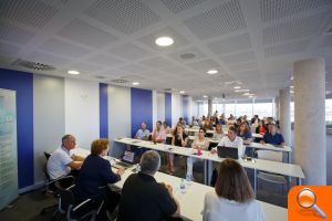 Una jornada a l'UJI informa sobre la nova convocatòria Retos-Colaboración 2017 per al foment de la col·laboració Universitat-Empresa - (foto 2) Una jornada a l'UJI informa sobre la nova convocatòria Retos-Colaboración 2017 per al foment de la col·laboració Universitat-Empresa - (foto 2)