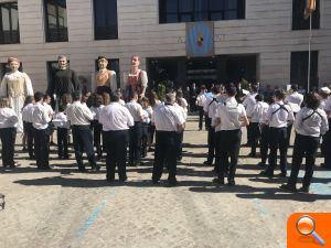Burriana sigue reivindicando un mejor trato del gobierno central en la celebración del 9 d'Octubre - (foto 4) Burriana sigue reivindicando un mejor trato del gobierno central en la celebración del 9 d'Octubre - (foto 4)