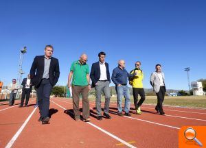 Ontinyent atén una demanda històrica i estrena pista d'atletisme 25 anys després - (foto 3) Ontinyent atén una demanda històrica i estrena pista d'atletisme 25 anys després - (foto 3)