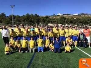 La nueva equipación le da suerte al Benitachell CF  - (foto 2)