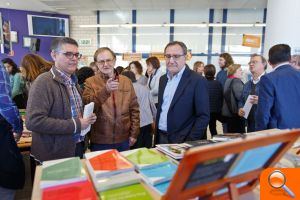 L'UJI celebra el Dia del Llibre Valencià - (foto 4)