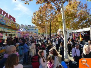 Milers de visitants gaudeixen de la Fira d'Ontinyent - (foto 2)