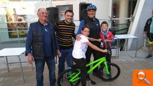 Més de 500 persones participen en el "Dia de la Bici" a Ontinyent - (foto 2)