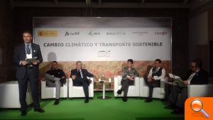 Torres: “La reducción de emisiones de CO2 es prioritaria en la estrategia empresarial de la Autoridad Portuaria" Torres: “La reducción de emisiones de CO2 es prioritaria en la estrategia empresarial de la Autoridad Portuaria"