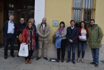 Burjassot senyalitza amb pictogrames els espais públics per a facilitar la seua identificació a persones amb autisme i problemes de comunicació