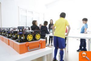 Aprender a programar un robot jugando