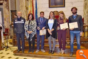 La Policia Local premia els treballs periodístics que han divulgat el valor de la mediació com a instrument per a resoldre conflictes - (foto 2)