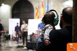 Gener lleva el pop al Palau de la Generalitat - (foto 2) Gener lleva el pop al Palau de la Generalitat - (foto 2)