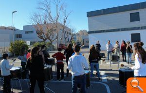 El SEAFI celebra la seua particular festa nadalenca dins del taller per a joves d'entre 12 i 16 anys