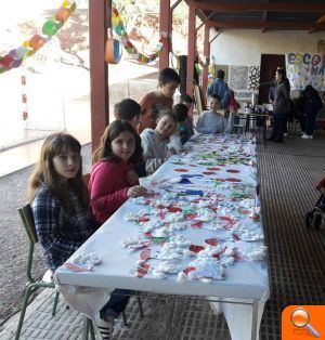 L'Escola de Nadal d'Almenara tanca les seues portes amb una fira solidària - (foto 13)