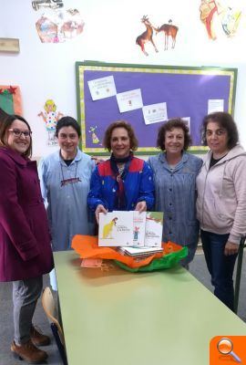 La Regidoria de Polítiques d'Igualtat d'Almussafes fomenta la lectura solidària i igualitària en els centres educatius - (foto 2)