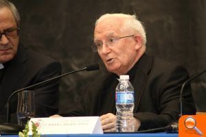 Cardenal Cañizares: “La dramática situación de los emigrantes y refugiados golpea nuestras conciencias”