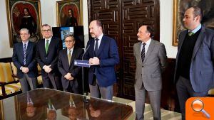 Iberdrola y el Ayuntamiento firman un convenio para la mejora del suministro eléctrico