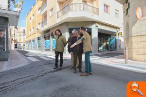 La Diputación de Alicante concluye las obras de adecuación y mejora de la calle Cánovas del Castillo de Pinoso