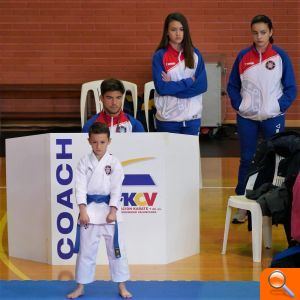 El club de karate Ni Sente Nashi l’Eliana, 1º del ranking de clubs de la CV en categorías inferiores - (foto 2) El club de karate Ni Sente Nashi l’Eliana, 1º del ranking de clubs de la CV en categorías inferiores - (foto 2)