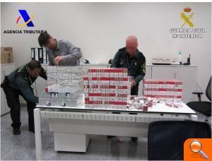 Se incautan del mayor alijo de tabaco a un solo pasajero en el aeropuerto Alicante-Elche - (foto 4) Se incautan del mayor alijo de tabaco a un solo pasajero en el aeropuerto Alicante-Elche - (foto 4)