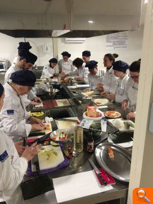 Finaliza el curso de ayudantes de cocina y camareros del CdT - (foto 4)