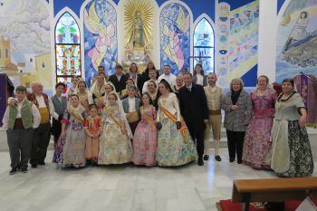 La Falla Calp Vell rinde homenaje a la patrona de Calp en la tradicional Ofrenda de flores