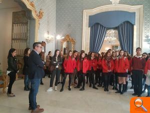 El Ayuntamiento recibe a un grupo de alumnos de intercambio de Francia y del colegio San Agustín - (foto 4) El Ayuntamiento recibe a un grupo de alumnos de intercambio de Francia y del colegio San Agustín - (foto 4)