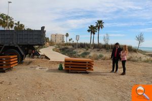 Nules utilitza materials nous en passarel·les i bancs de la zona marítima     - (foto 3)