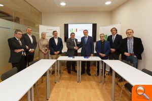 La UJI i la Unió Iberoamericana de Municipalistes signen un conveni de col·laboració per al desenvolupament d'accions conjuntes - (foto 3) La UJI i la Unió Iberoamericana de Municipalistes signen un conveni de col·laboració per al desenvolupament d'accions conjuntes - (foto 3)