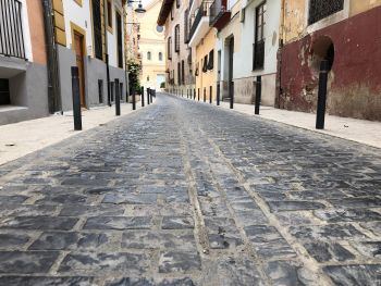 Xàtiva condenada a pagar cerca de 195.000 euros por las defectuosas obras de la Calle Corretgeria