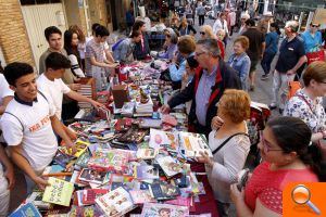 Los vecinos pueden hacer sus donaciones en el instituto con motivo del mercadillo solidario - (foto 3) Los vecinos pueden hacer sus donaciones en el instituto con motivo del mercadillo solidario - (foto 3)