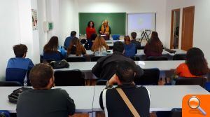 Un total de 17 personas desempleadas realizan el Curso de Camarero