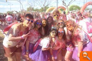 10.000 personas disfrutan con los polvos de colores del evento lúdico-deportivo Holi Life en Valencia