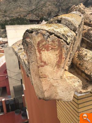 Unas obras en el tejado del Ayuntamiento destapan la pintura de una cara realizada en torno a 1726 - (foto 3)