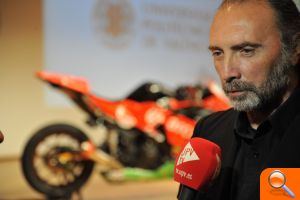 El equipo de motociclismo de la UPV presenta su nueva Yamaha R3