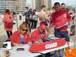 Cruz Roja selecciona al personal de salvamento en playas de Valencia