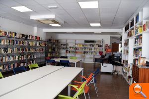 La nova Biblioteca municipal ha obert esta vesprada les seues portes - (foto 7)