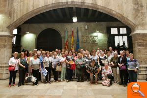 Visita de la Unió Democràtica de Pensionistes al Palau de la Generalitat - (foto 2)