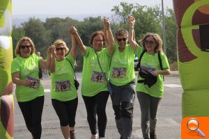 Cerca de 200 mujeres y hombres toman parte en la Cursa contra el Cáncer de Vilafamés - (foto 4)