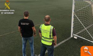 Actúan contra 17 personas por insultos racistas en partidos de fútbol con niños - (foto 2)