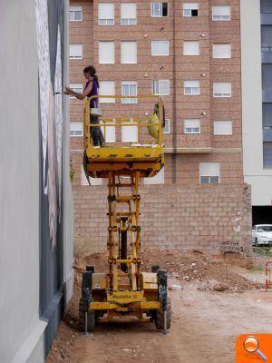 Hyuro amplia el museu a cel obert del TEST amb una intervenció urbana crítica amb la justícia patriarcal - (foto 3) Hyuro amplia el museu a cel obert del TEST amb una intervenció urbana crítica amb la justícia patriarcal - (foto 3)