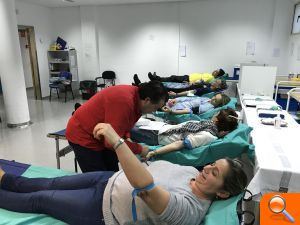 Ayer 26 personas donaron sangre en el Centre de Salut