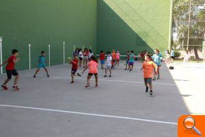 L'equip d'handbol potencia les habilitats dels seus alumnes del campus d'estiu - (foto 2) L'equip d'handbol potencia les habilitats dels seus alumnes del campus d'estiu - (foto 2)