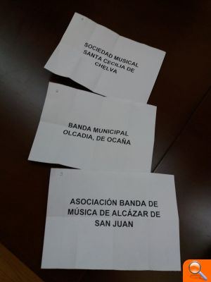 El consistori ha seleccionat per sorteig a les tres agrupacions musicals que participaran al IV Certamen de Bandes 'Vila de Catarroja' - (foto 2)
