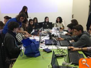 Más de cien personas se han beneficiado del programa Digitalitza’t de Las Naves contra la brecha digital - (foto 3)