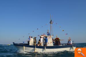 Oropesa rinde honores a la Virgen del Carmen con una multitudinaria procesión por el mar